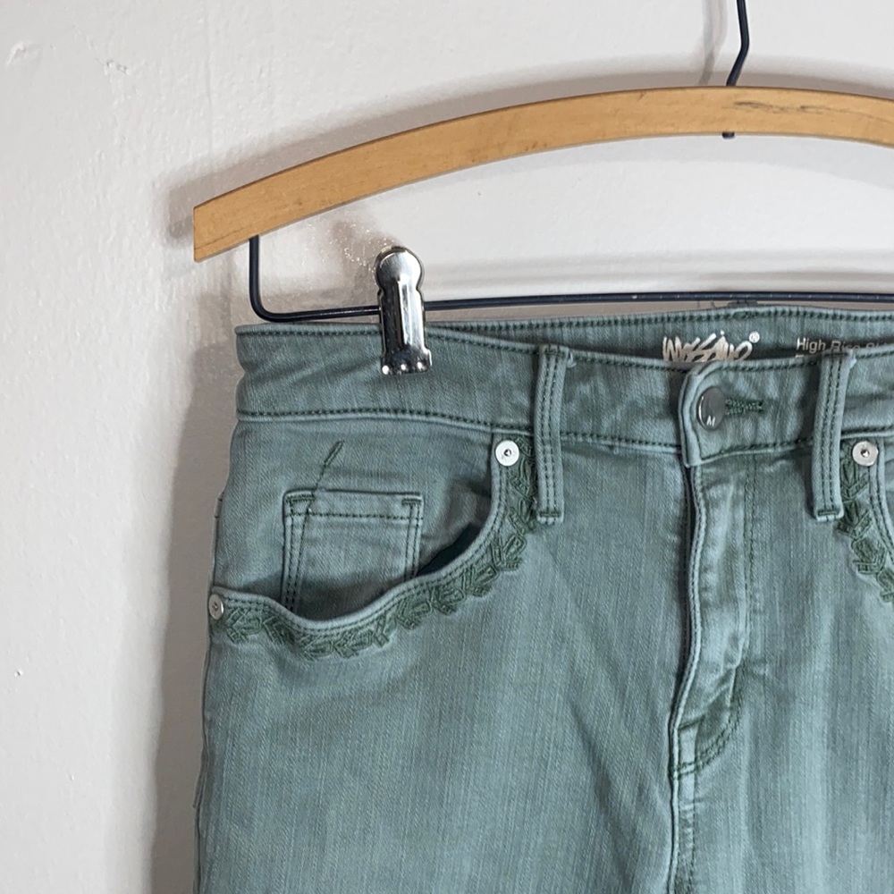 🛍️Light green high rise skinny jeans! - Picture 1 of 8